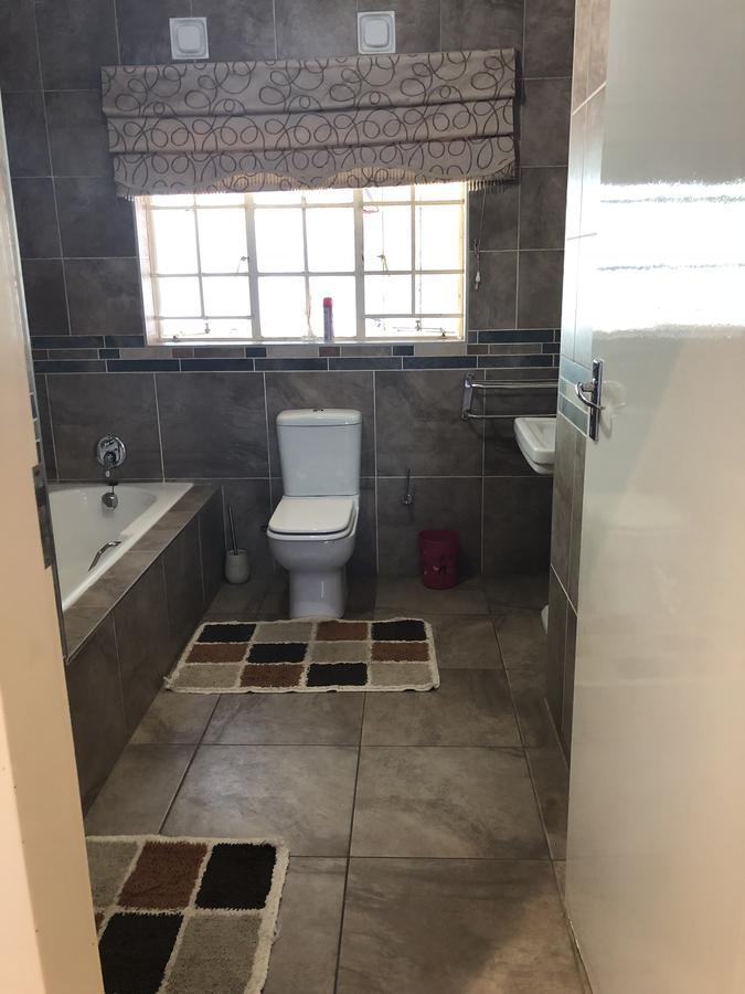 Khuvena Guesthouse Randburg Εξωτερικό φωτογραφία