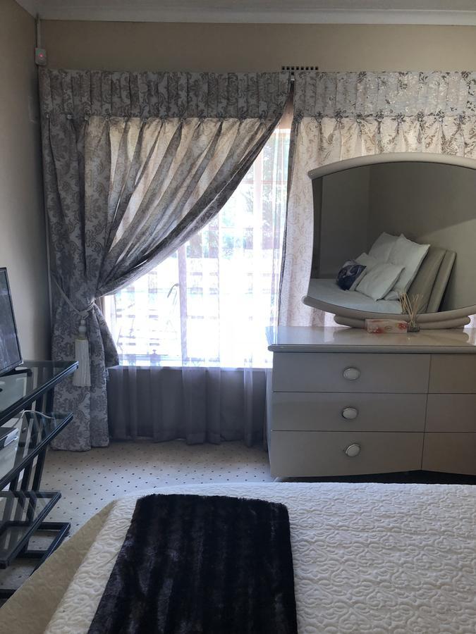 Khuvena Guesthouse Randburg Εξωτερικό φωτογραφία
