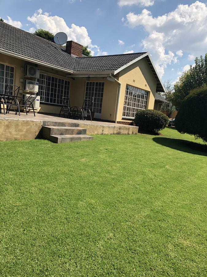 Khuvena Guesthouse Randburg Εξωτερικό φωτογραφία